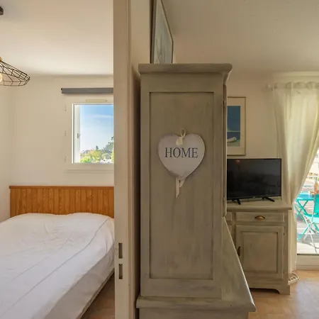 Apartment Le Yachting-2 By Interhome Royan